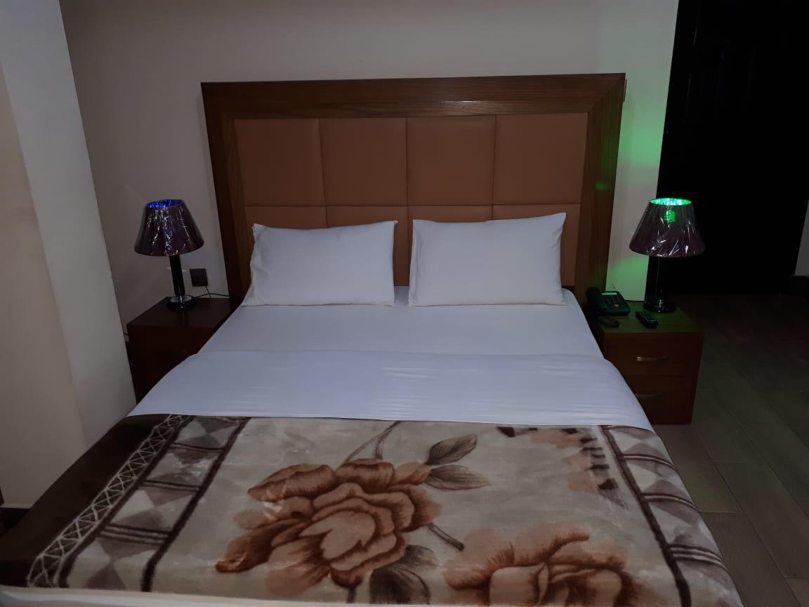 Midtown Hotel Равалпинди Экстерьер фото